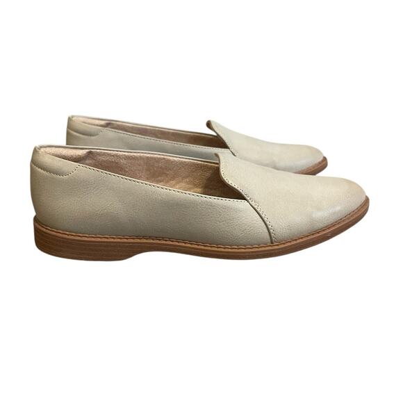 SOUL Naturalizer Shoes - Naturalizer SOUL Yippee Faux Leather Slip On Flat Shoes in Stone Size 7.5